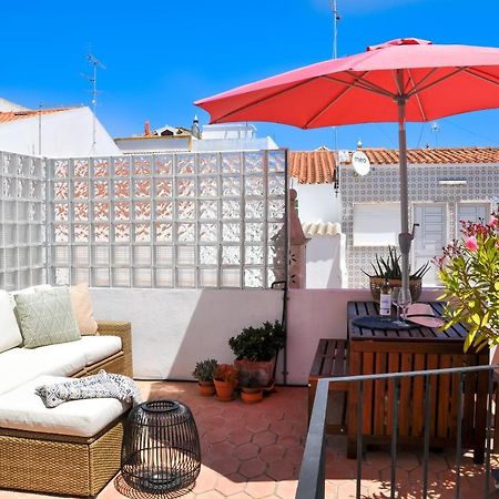 Lovelystay - Casa Salto - Charming Townhouse With Large Terrace タヴィラ エクステリア 写真