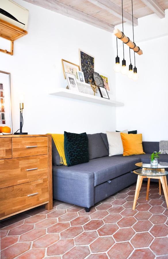 Lovelystay - Casa Salto - Charming Townhouse With Large Terrace タヴィラ エクステリア 写真